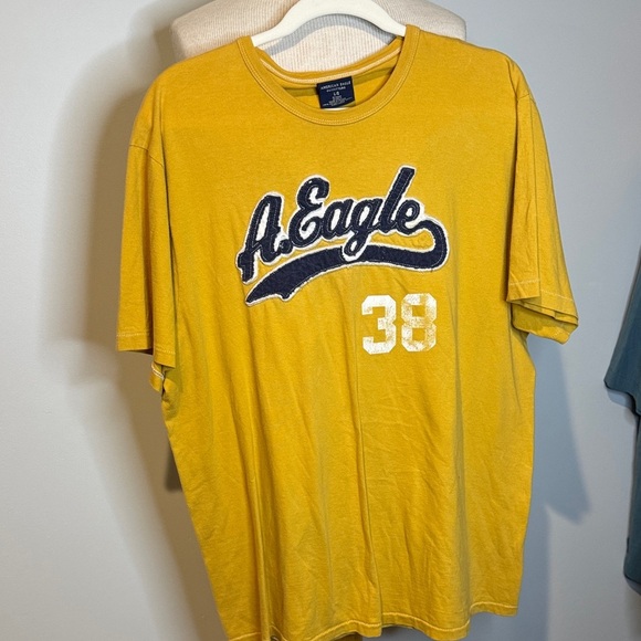 Vintage Y2K American Eagle Outfitters Mustard Graphic Tee sz L - Picture 1 of 2